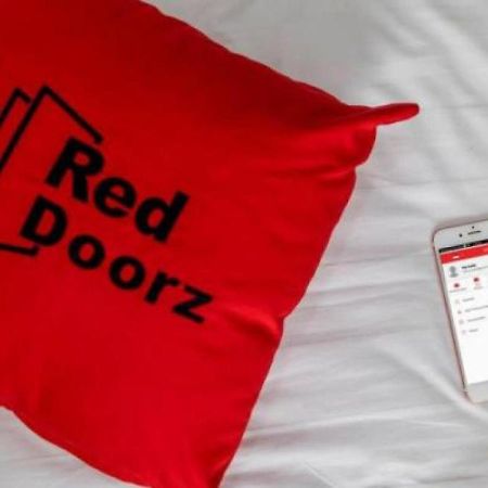 Reddoorz Plus At Hotel Negeri Baru Lodaya Puncak Bogor Exterior photo